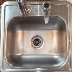 Moen Sink w/ faucet Chateau 15 in x 14.75 in basin depth 4.5 in used stainless